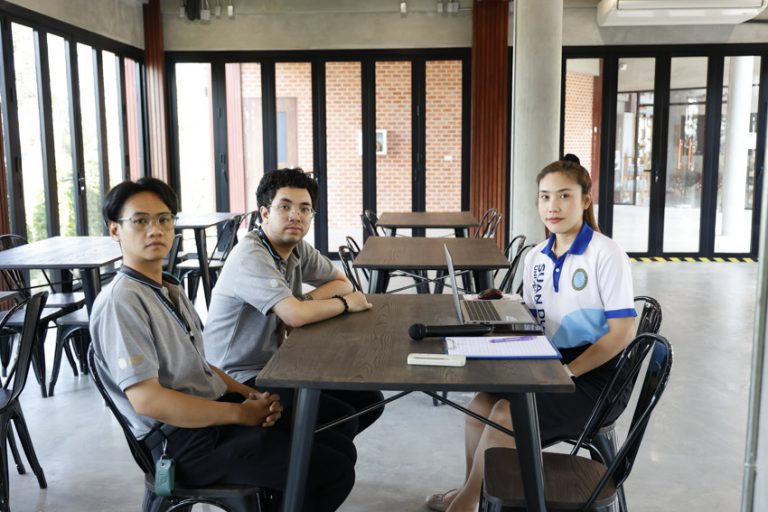 วิทยาเขตสุพรรณบุรี ร่วมกิจกรรมคุยสบายๆ … Life สาระ ครั้งที่ 328  เรื่อง “ความรักในมุมมองของ…คู่รัก”