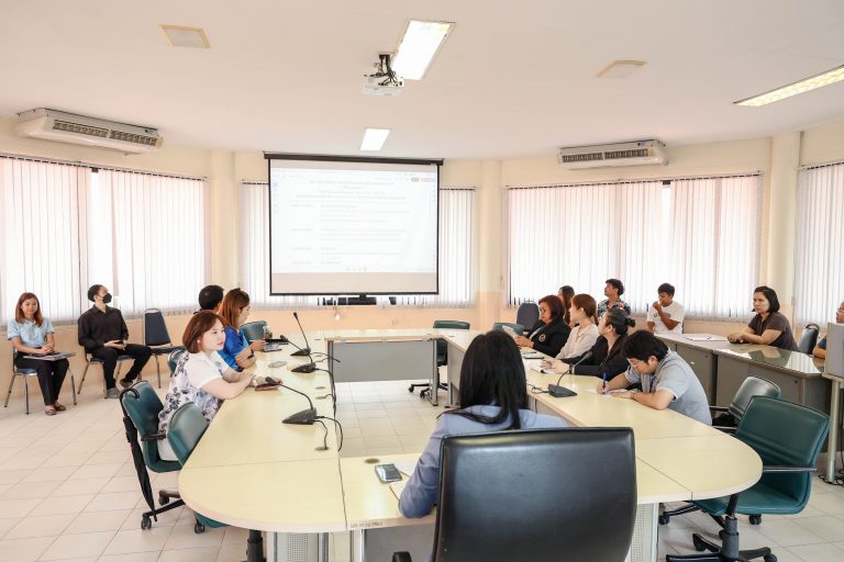 กองอาคารและสิ่งแวดล้อม สำนักงานวิทยาเขตสุพรรณบุรี จัดประชุมคณะกรรมการความปลอดภัย อาชีวอนามัย และสภาพแวดล้อมในการทำงาน (คปอ.) และคณะกรรมการจัดการพลังงาน ประจำวิทยาเขตสุพรรณบุรี ครั้งที่ 4/2568