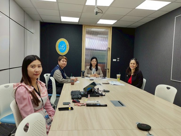 ประชุมหารือและวางแผนการดำเนินงานการจัดกิจกรรมและส่งเสริมความสัมพันธ์ระหว่างศิษย์เก่ากับมหาวิทยาลัย