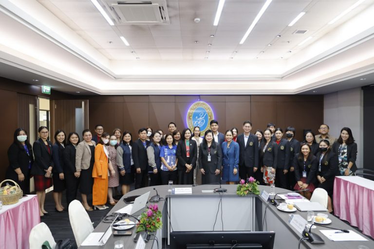 วิทยาเขตสุพรรณบุรี จัดโครงการอบรมเชิงปฏิบัติการเพื่อแลกเปลี่ยนเรียนรู้ การจัดทำหลักสูตรระยะสั้นฯ เพื่อสะสมหน่วยกิตในคลังหน่วยกิต
