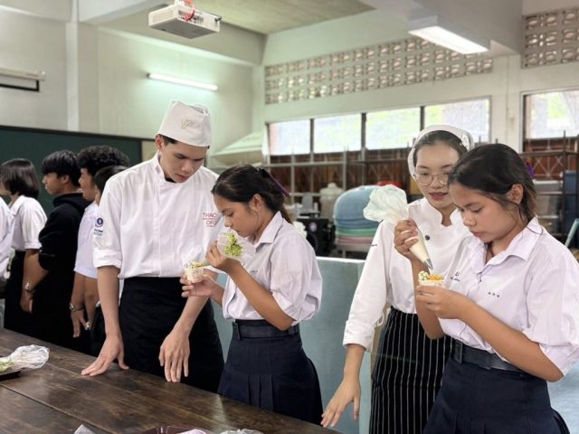 522118359_1696327487975324_39577055469695435_n