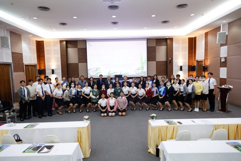โครงการพิเศษ วิทยาเขตสุพรรณบุรี จัดกิจกรรม โครงการอบรมสร้างมูลค่าเพิ่มให้กับสินค้าและช่องทางการตลาด ประจำปีงบประมาณ 2568