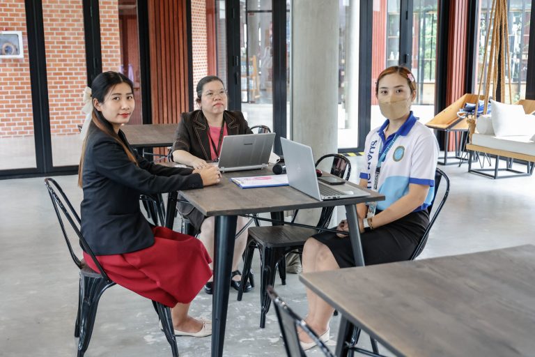 มหาวิทยาลัยสวนดุสิต วิทยาเขตสุพรรณบุรี เข้าร่วมกิจกรรม คุยสบายๆ … Life สาระ ครั้งที่ 367 หัวข้อ คุยกับผู้นำ ผู้ช่วยศาสตราจารย์ ดร.พรชณิตว์ แก้วเนตร