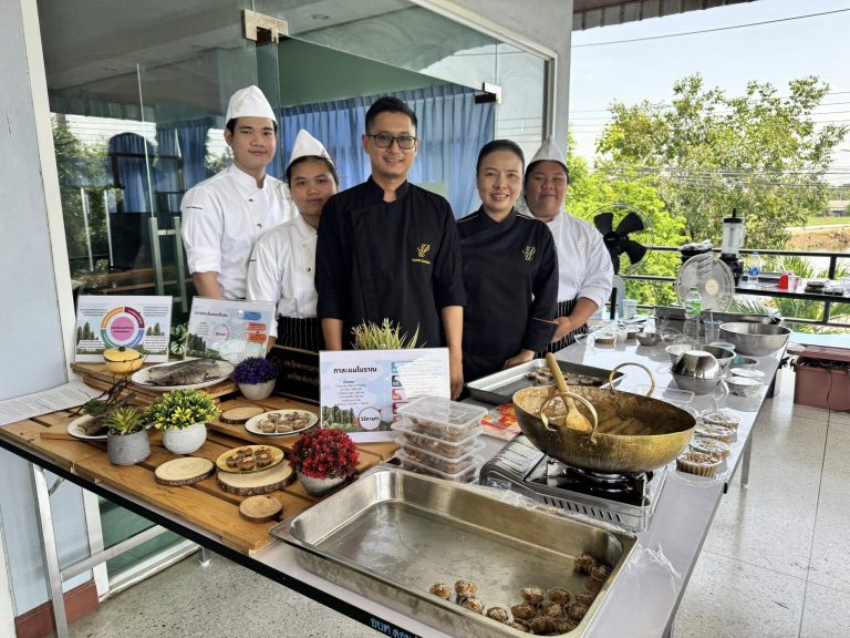 สาขาวิชาคหกรรมศาสตร์ ได้รับมอบหมายจากสำนักนวัตกรรมชุมชน มหาวิทยาลัยสวนดุสิต ในการออกบูธกิจกรรมสาธิตการแปรรูปกำยานเป็นผลิตภัณฑ์ทางอาหาร ในกิจกรรมการเสวนา ต้นกล้ากำยานกลับคืนถิ่นกำเนิดฯ