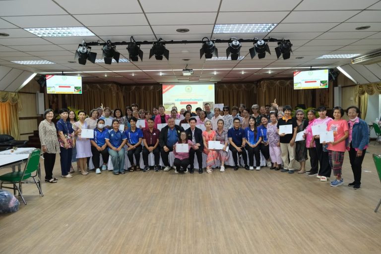 สาขาวิชาคหกรรมศาสตร์ เป็นวิทยากรการฝึกอบรม ตามโครงการส่งเสริมอาชีพ ประจำปีงบประมาณ พ.ศ. 2568 หลักสูตรการทำเปลญวน