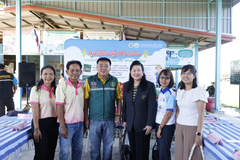 พีธีลงนามบันทึกข้อตกลงความร่วมมือ (MOU) และสัญญาชื้อขาย “โครงการปลูกข้าวลดโลกร้อน” ระหว่าง บริษัท นิปปอนทราเวล เอเจนซี่ (NTA) ประเทศญี่ปุ่น กับ กลุ่มนาแปลงใหญ่เกษตรสมัยใหม่ (ข้าว) ตำบลเดิมบาง