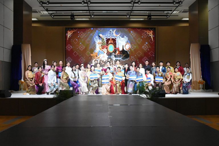 งาน “ศรีวิไลสวนดุสิต” ภายใต้โครงการ SDU : DNA ประจำปีการศึกษา 2568
