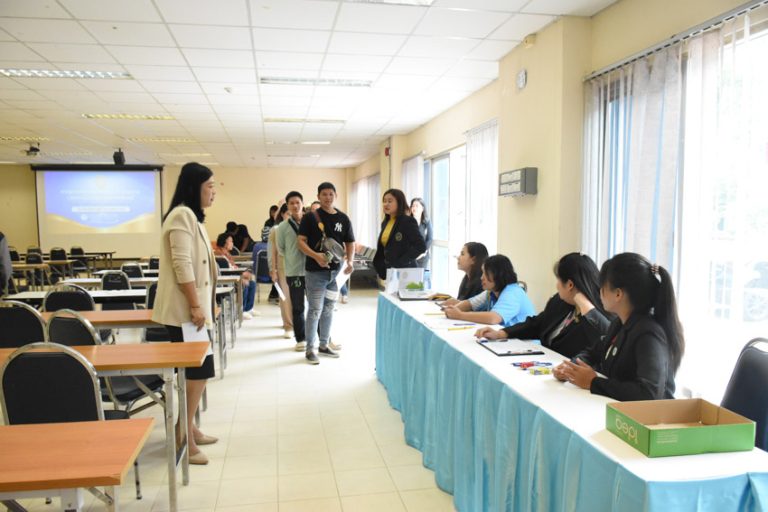 กองกลาง สำนักงานวิทยาเขตสุพรรณบุรี จัดลงทะเบียนและดูสภาพพัสดุ เพื่อขายทอดตลาดพัสดุ จำนวน 51 รายการ