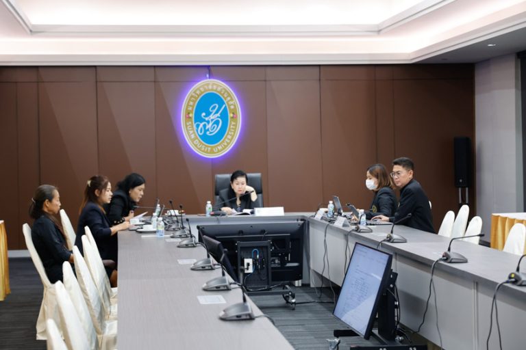 วิทยาเขตสุพรรณบุรี จัดประชุมการประเมินผลการปฏิบัติราชการของข้าราชการพลเรือนในสถาบันอุดมศึกษา รอบที่ 1 ปีงบประมาณ พ.ศ. 2569