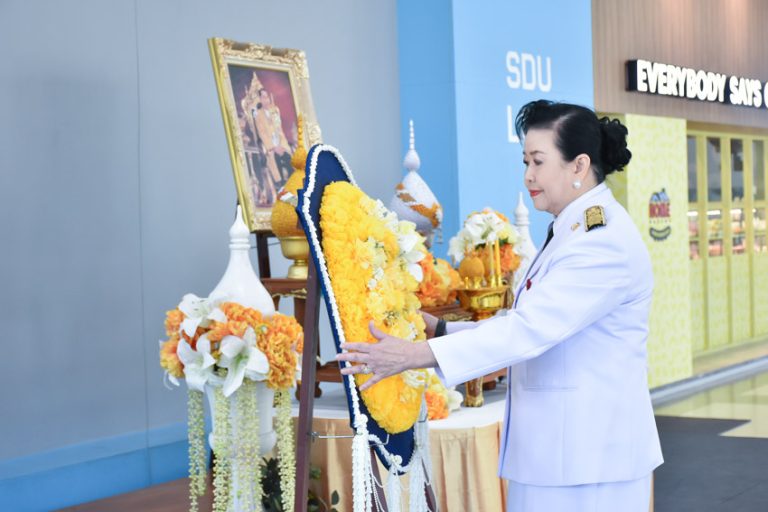 วิทยาเขตสุพรรณบุรี ร่วมพิธี “วันนวมินทรมหาราช” น้อมรำลึกในพระมหากรุณาธิคุณเป็นล้นพ้นอันหาที่สุดมิได้ พระบาทสมเด็จพระบรมชนกาธิเบศร มหาภูมิพลอดุลยเดชมหาราช บรมนาถบพิตร