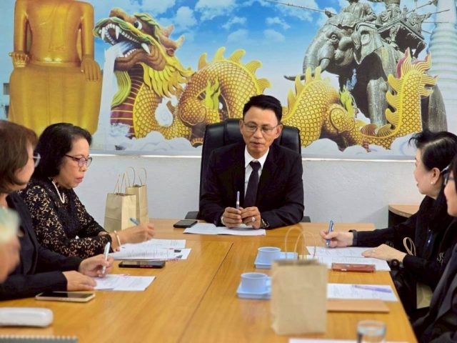 LINE_ALBUM_61168_251107_32