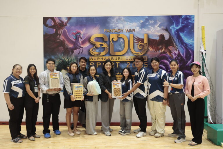 คณะผู้บริหารวิทยาเขตสุพรรณบุรีมอบขนมและเครื่องดื่ม เพื่อเป็นสวัสดิการในการจัดกิจกรรมภายใต้โครงการกีฬาสีสานสัมพันธ์ภายใน ครั้งที่ 13 SDU Suphanburi Campus SROT 2025 : Fantasy War
