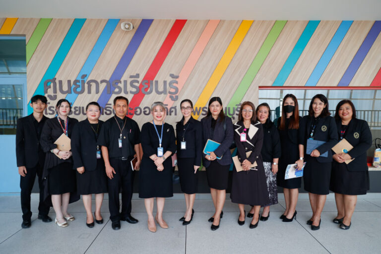 คณะครุศาสตร์ สาขาวิชาการศึกษาปฐมวัย และสาขาวิชาการประถมศึกษา เยี่ยมชมการดำเนินงานโรงเรียนสาธิตละอออุทิศ สุพรรณบุรี