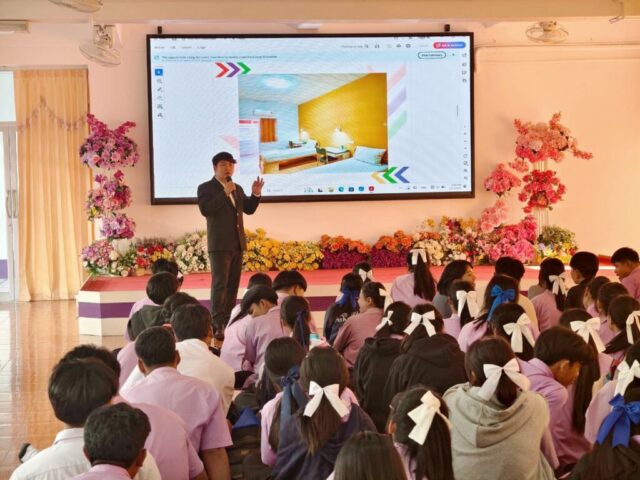 LINE_ALBUM_แนะแนว ร.ร.สวนแตงวิทยา 3 ธ.ค.68_251208_12