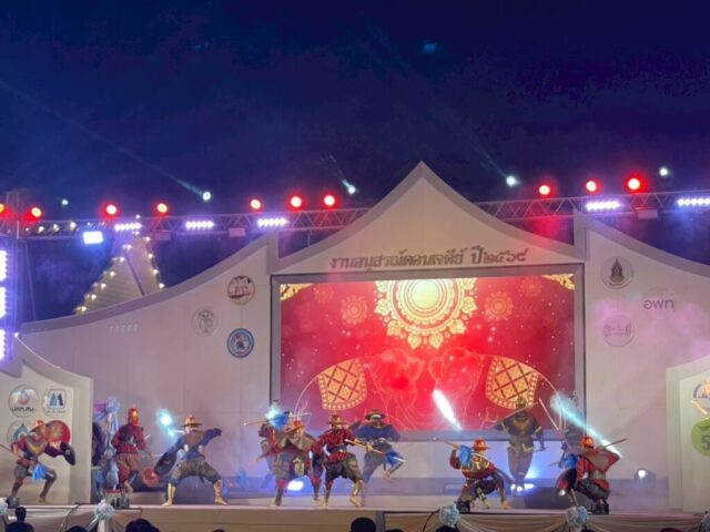 LINE_ALBUM_19169_260119_33