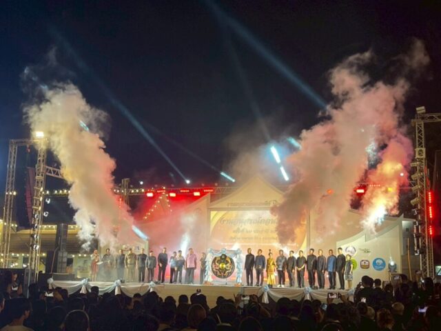 LINE_ALBUM_19169_260119_36