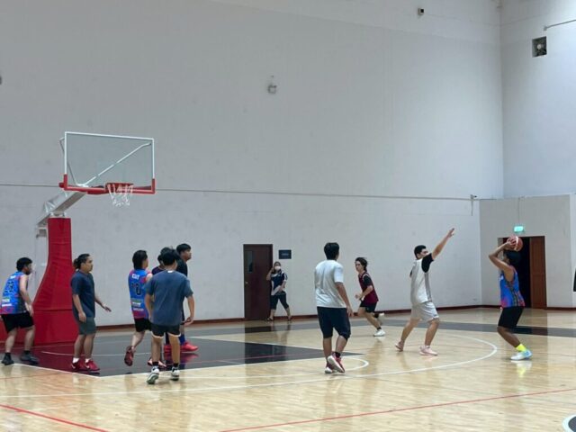 LINE_ALBUM_บาส บุคลากรvs นักศึกษา_260121_2