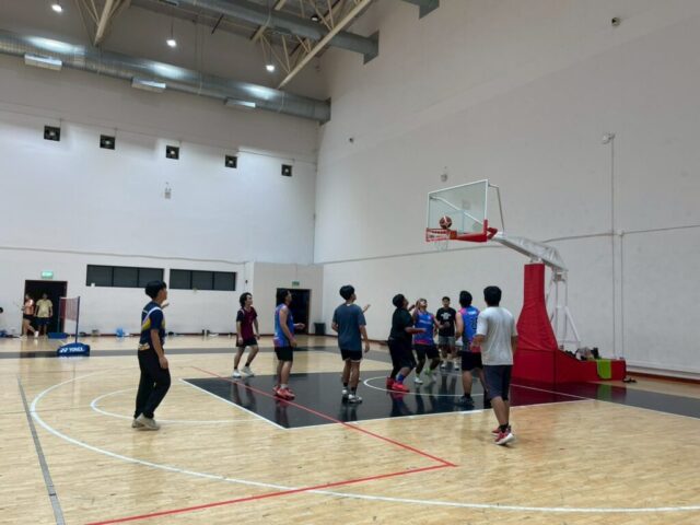 LINE_ALBUM_บาส บุคลากรvs นักศึกษา_260121_7