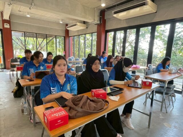 LINE_ALBUM_อบรมเขียนโครงการ_260119_19