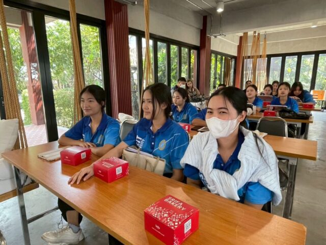 LINE_ALBUM_อบรมเขียนโครงการ_260119_20