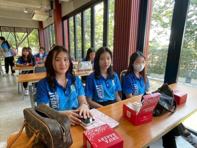 LINE_ALBUM_อบรมเขียนโครงการ_260119_25