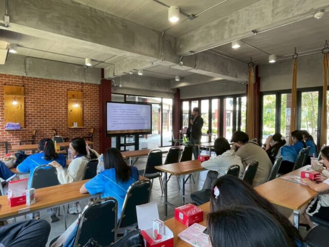 LINE_ALBUM_อบรมเขียนโครงการ_260119_31