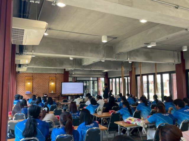 LINE_ALBUM_อบรมเขียนโครงการ_260119_36