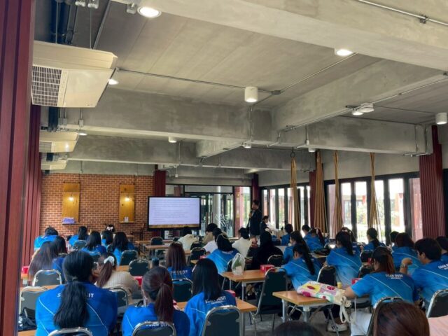 LINE_ALBUM_อบรมเขียนโครงการ_260119_37