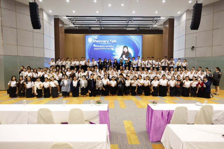 กองบริการนักศึกษา วิทยาเขตสุพรรณบุรี จัดบรรยายพิเศษ “The Visionary Talk วิสัยทัศน์ผู้บริหาร สู่การสร้างรากฐานนักศึกษารุ่น 68”