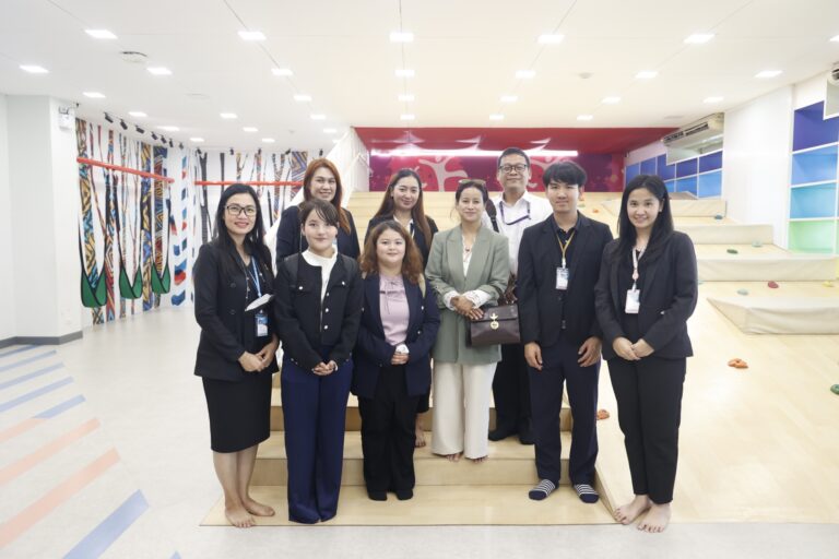 วิทยาเขตสุพรรณบุรี ร่วมให้การต้อนรับ คณะผู้บริหาร Pitambara English School (PES) สาธารณรัฐอินเดีย จำนวน 3 ท่าน และผู้บริหารจาก มหาวิทยาลัยราชภัฎสุรินทร์ จำนวน 1 ท่าน