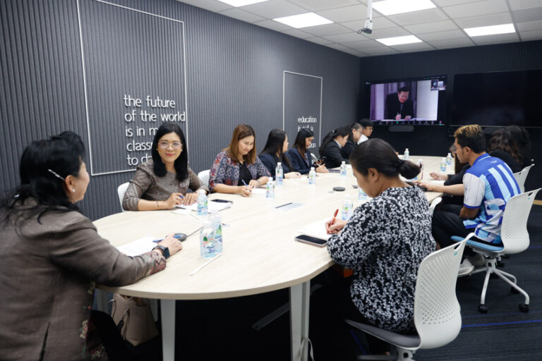 วิทยาเขตสุพรรณบุรี ร่วมประชุมติดตามการดำเนินงาน การปฏิบัติงานของโครงการพิเศษ มหาวิทยาลัยสวนดุสิต วิทยาเขตสุพรรณบุรี