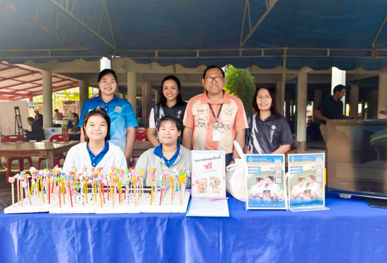 คณะกรรมการโครงการบริการวิชาการแก่สังคม และสาขาวิชาการศึกษาปฐมวัย ร่วมกิจกรรมโครงการจังหวัดสุพรรณบุรีรวมใจ บริการเคลื่อนที่ รับฟังทุกข์สุขประชาชน