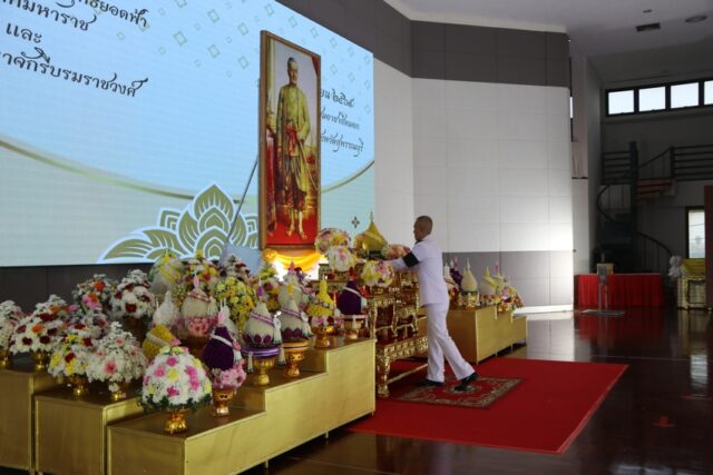 LINE_ALBUM_วันจักรี 6-4-69_260407_15