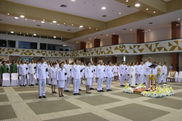 LINE_ALBUM_วันจักรี 6-4-69_260407_19