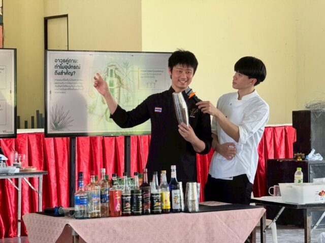 LINE_ALBUM_วิทยากรโรงเรียนทุ่งคลี_260527_15