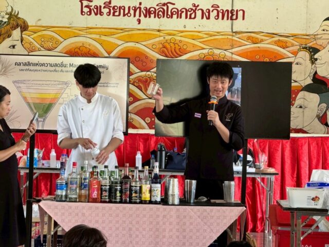 LINE_ALBUM_วิทยากรโรงเรียนทุ่งคลี_260527_24