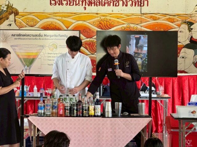 LINE_ALBUM_วิทยากรโรงเรียนทุ่งคลี_260527_25