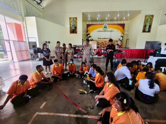 LINE_ALBUM_วิทยากรโรงเรียนทุ่งคลี_260527_36
