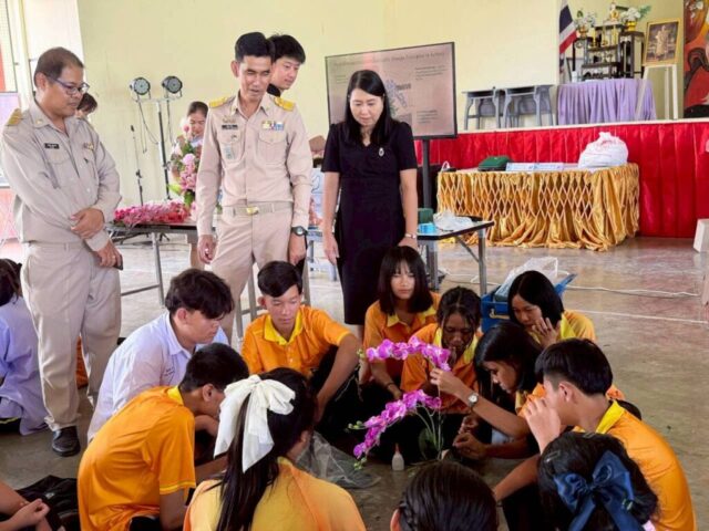 LINE_ALBUM_วิทยากรโรงเรียนทุ่งคลี_260527_41