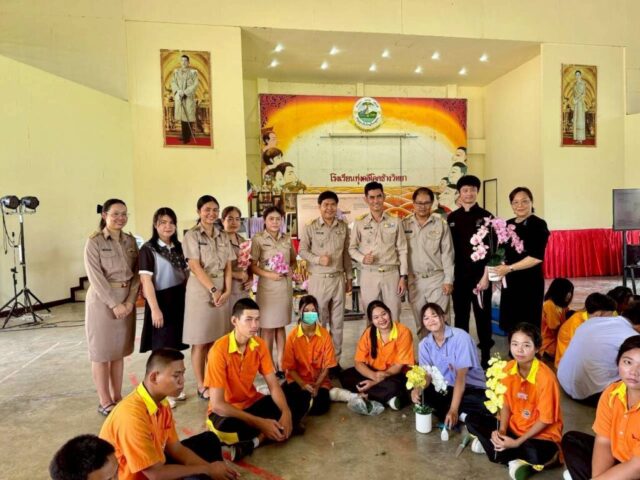 LINE_ALBUM_วิทยากรโรงเรียนทุ่งคลี_260527_49