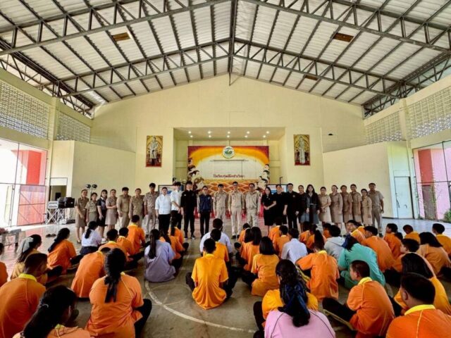LINE_ALBUM_วิทยากรโรงเรียนทุ่งคลี_260527_60