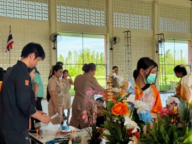 LINE_ALBUM_วิทยากรโรงเรียนทุ่งคลี_260527_67