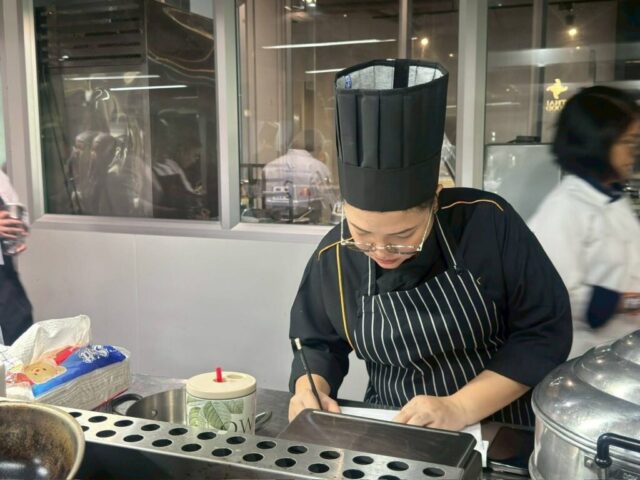 LINE_ALBUM_อบรมอาหารไทย_260527_6