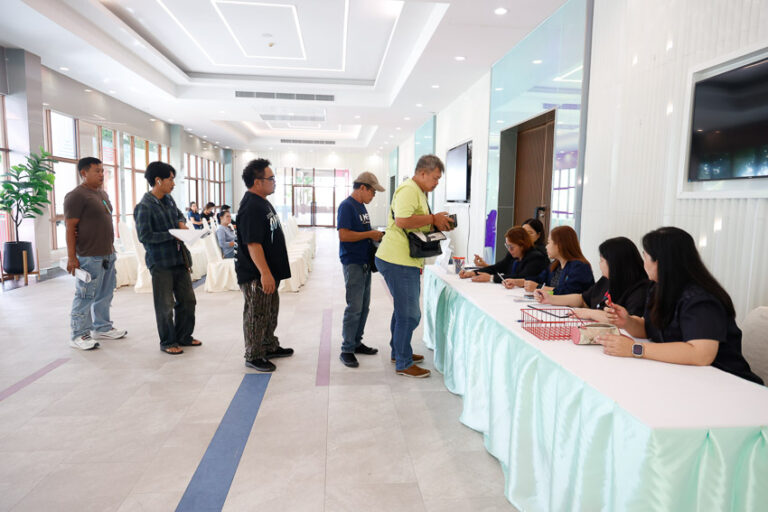 กองกลาง สำนักงานวิทยาเขตสุพรรณบุรี จัดลงทะเบียนและดูสภาพพัสดุ เพื่อขายทอดตลาดพัสดุ จำนวน 162 รายการ