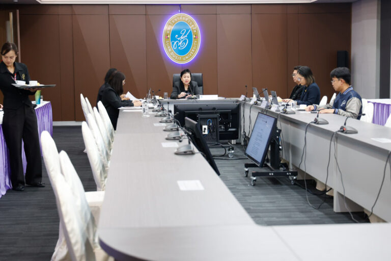 กองกลาง สำนักงานวิทยาเขตสุพรรณบุรี จัดการประชุมผู้อำนวยการกอง สำนักงานวิทยาเขตสุพรรณบุรี กรณีพิเศษ