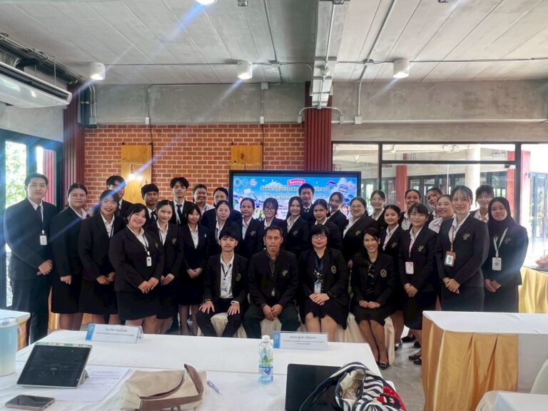 สาขาวิชาการประถมศึกษา วิทยาเขตสุพรรณบุรี จัดกิจกรรม สัมมนาปฏิบัติการสอนในสถานศึกษา 1 หัวข้อ “กลยุทธิ์การสื่อสารเชิงบวกสำหรับการบริหารจัดการชั้นเรียนประถมศึกษาอย่างสร้างสรรค์” นักศึกษาชั้นปีที่ 4