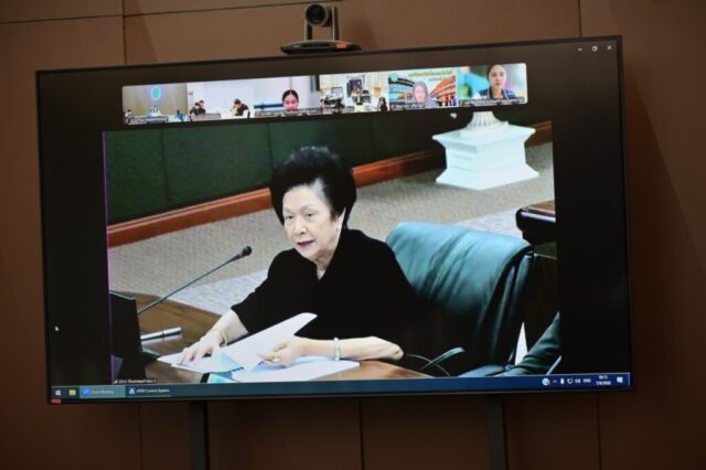 LINE_ALBUM_ประชุม คณะกรรมการฝ่ายกิจการนักศึกษา_260710_3