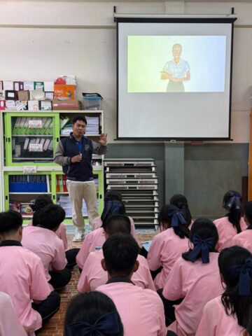 LINE_ALBUM_แนะแนว ร.ร.ด่านช้างวิทยา 130869_260813_5