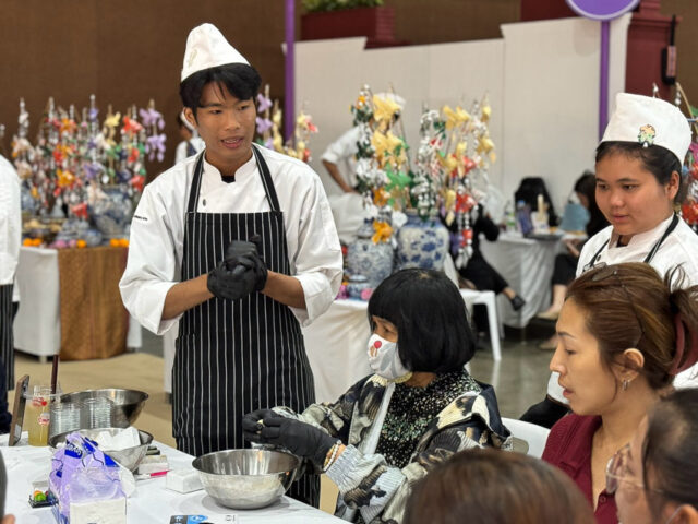 LINE_ALBUM_2969_260903_14