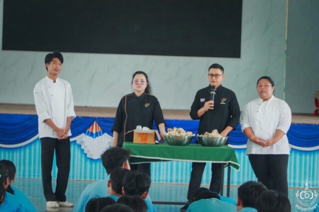 LINE_ALBUM_29869_260901_37